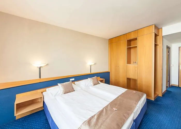 Novum Kavalier * Vienna